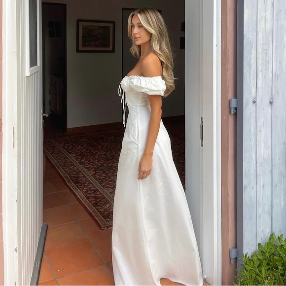 HOUSE OF CB 'Felizia' White Puff Sleeve Sundress - Picture 5 of 11